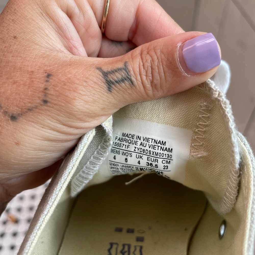 Converse - Picture 6 of 6